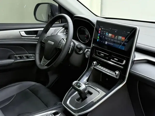 Haval M6 — Фото автомобиля 9