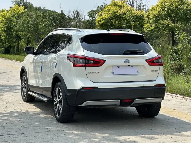 Nissan Qashqai — Фото автомобиля 5