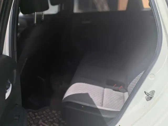 Honda Fit — Фото автомобиля 7