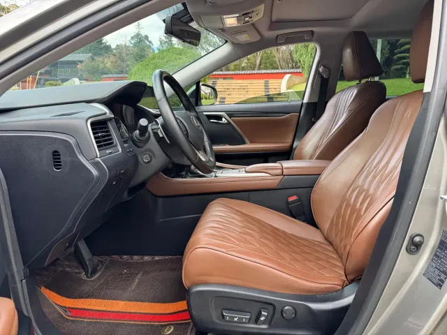 Lexus RX — Фото автомобиля 12