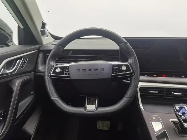 Roewe RX5 — Фото автомобиля 11