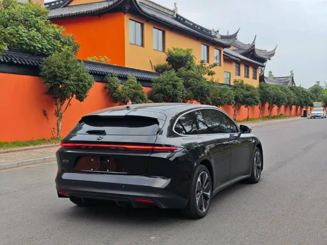 Nio ET5 Touring — Фото автомобиля 14
