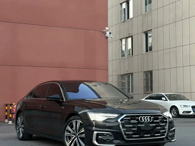 Фотография автомобиля — Audi A6L