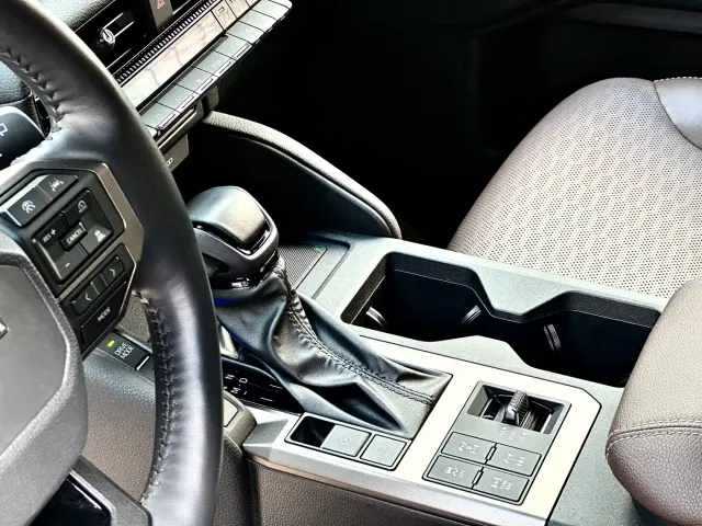 Toyota Prado — Фото автомобиля 9