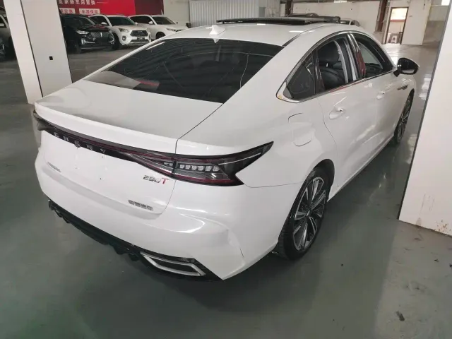 Chery Arrizo 8 — Фото автомобиля 9