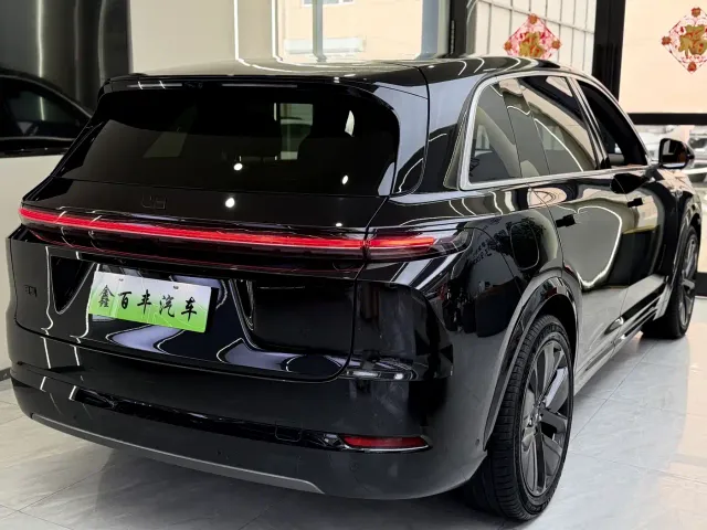 Li Auto L7 — Фото автомобиля 9