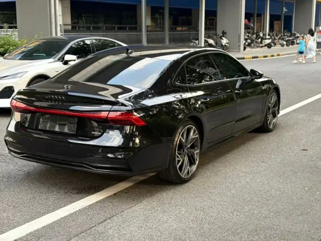 Audi A7L — Фото автомобиля 4