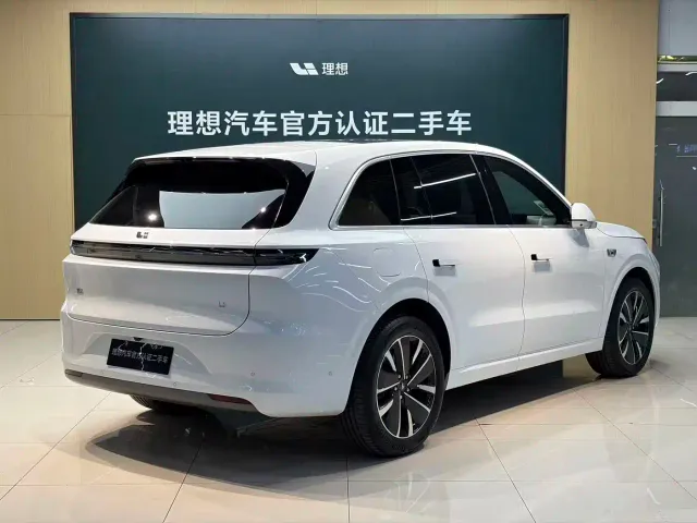 Li Auto L6 — Фото автомобиля 3