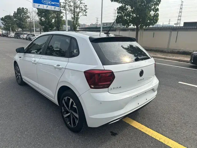 Volkswagen Polo — Фото автомобиля 15