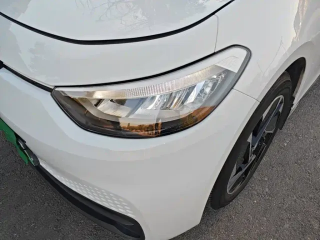 Volkswagen ID.3 — Фото автомобиля 23
