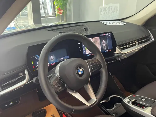 BMW X1 — Фото автомобиля 7
