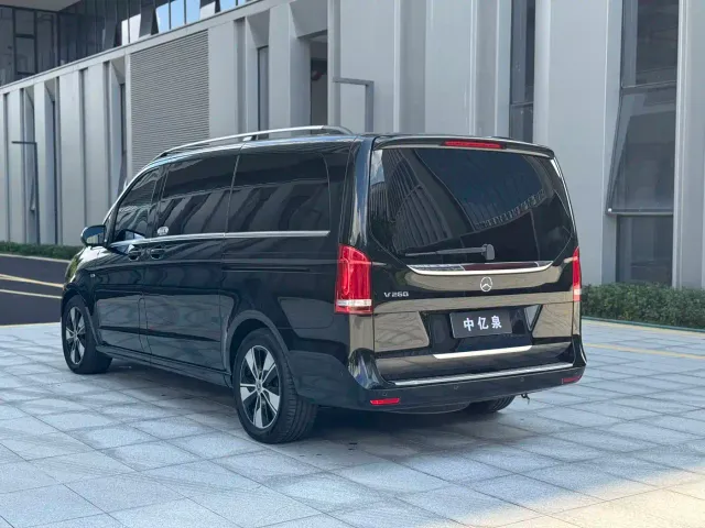 Mercedes-Benz V-Class — Фото автомобиля 5
