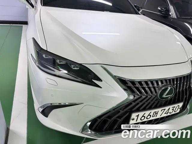 Lexus ES 7th Gen — Фото автомобиля 19