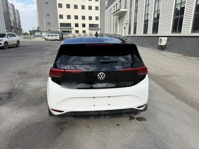 Volkswagen ID.3 — Фото автомобиля 12