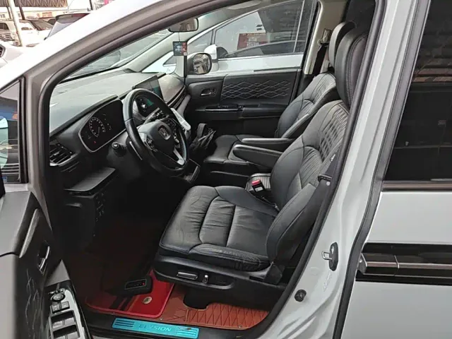 Honda Elysion — Фото автомобиля 15