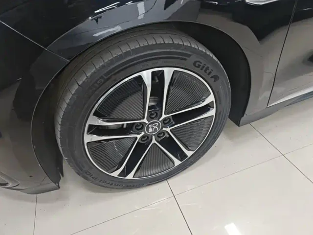 BYD Han — Фото автомобиля 22