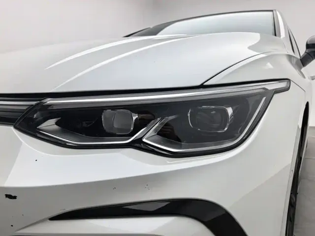 Volkswagen Golf — Фото автомобиля 13