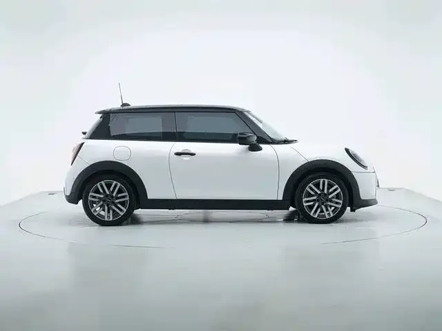 MINI Hatch — Фото автомобиля 3