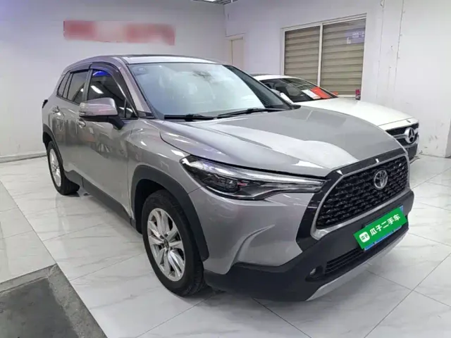 Toyota Corolla Cross — Фото автомобиля 3
