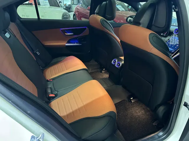 Mercedes-Benz C-Class — Фото автомобиля 10