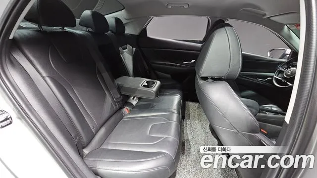 Hyundai Avante CN7 — Фото автомобиля 19