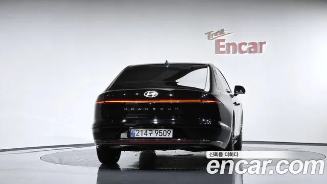 Hyundai Grandeur GN7 — Фото автомобиля 4