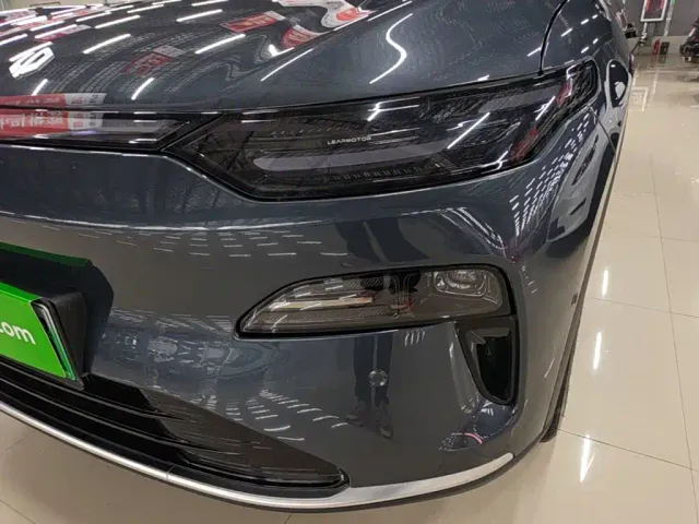 Leapmotor C11 — Фото автомобиля 23