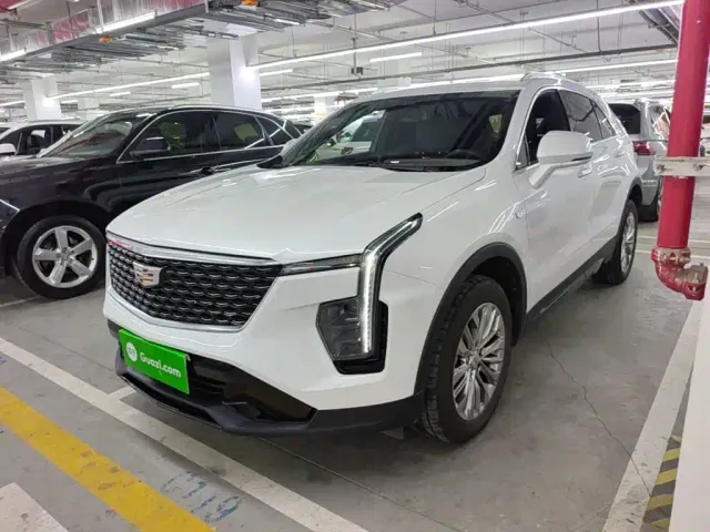 Фотография автомобиля — Cadillac XT4