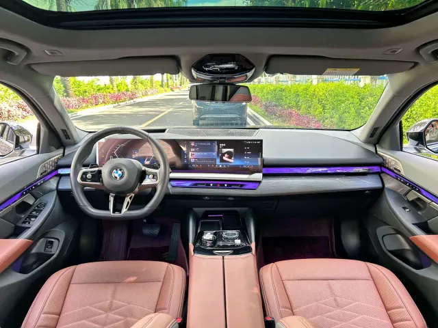 BMW BMW 5 Series 2024 530Li Premium M Sport Package — Фото автомобиля 5