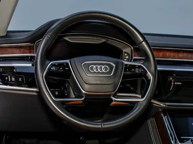Audi A8 — Фото автомобиля 20