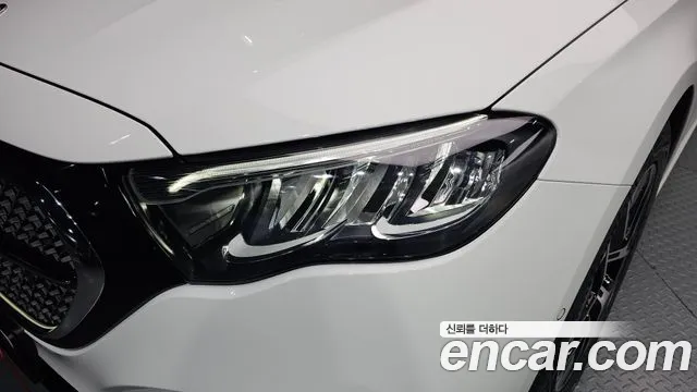 Mercedes-Benz E-Class — Фото автомобиля 22
