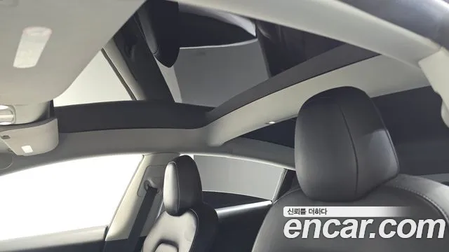 Tesla Model 3 — Фото автомобиля 13