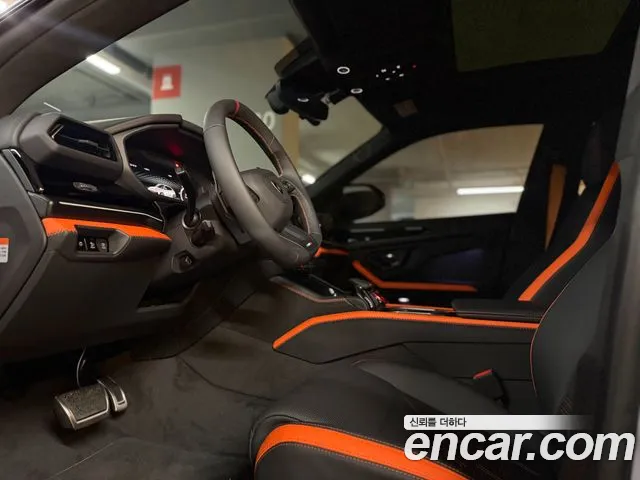 Lamborghini Urus — Фото автомобиля 6