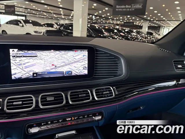 Mercedes-Benz GLS-Class — Фото автомобиля 16