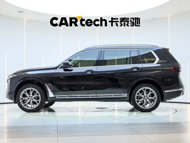 BMW X7 — Фото автомобиля 3