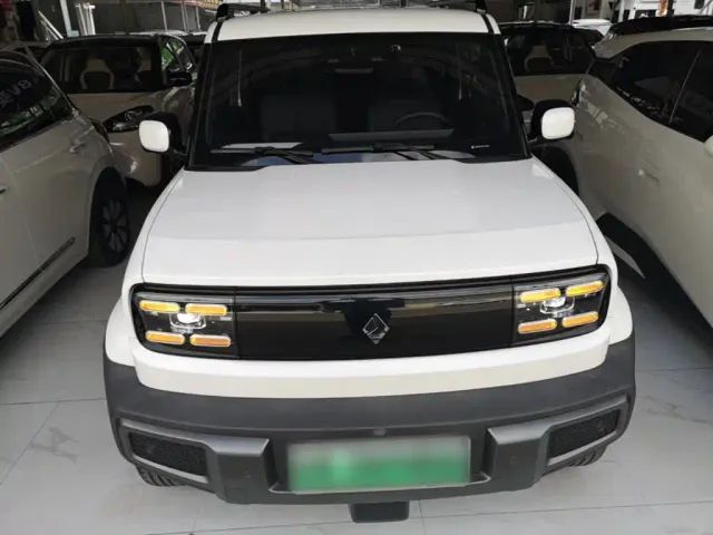 Baojun Yep — Фото автомобиля 2