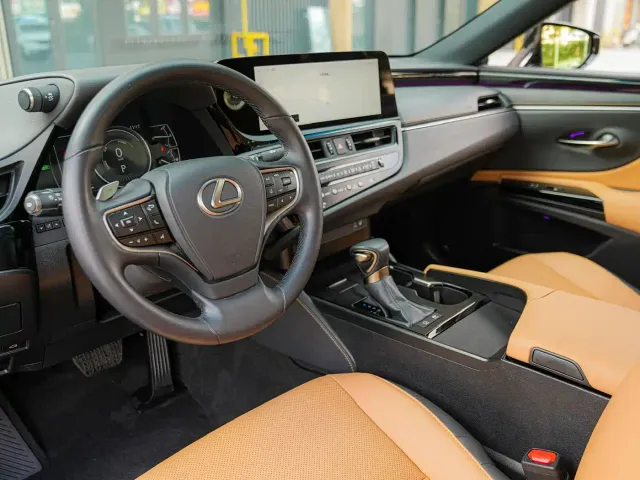 Lexus ES — Фото автомобиля 9