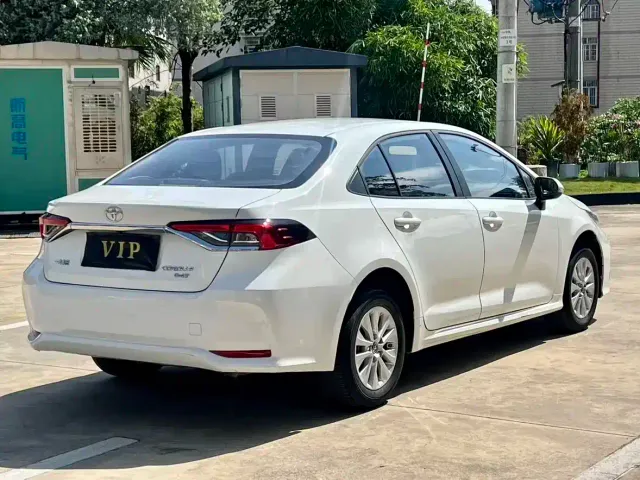 Toyota Corolla — Фото автомобиля 9