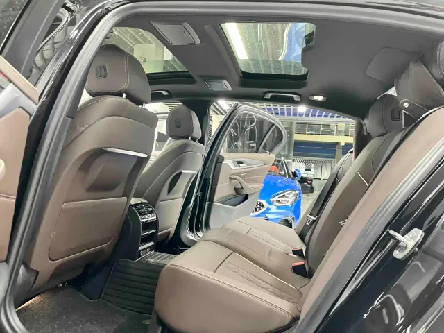 BMW 5 Series — Фото автомобиля 7