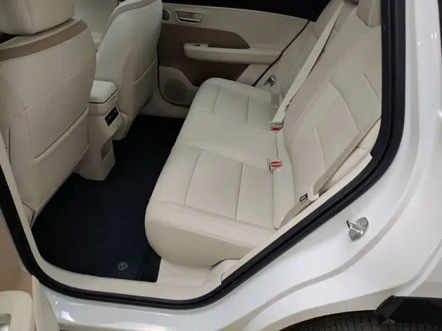Toyota BoZhi 3X — Фото автомобиля 16