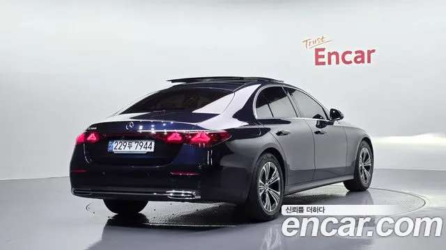 Mercedes-Benz E-Class W214 — Фото автомобиля 2