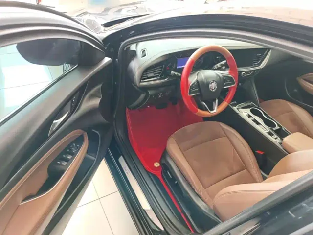 Buick Regal — Фото автомобиля 15
