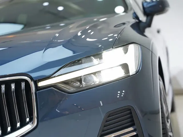Volvo XC60 — Фото автомобиля 7