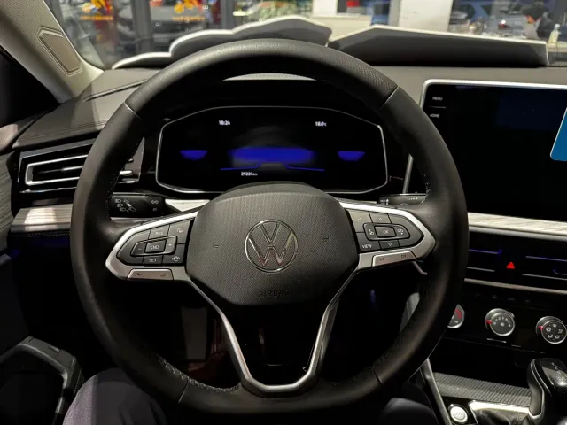 Volkswagen Sagitar — Фото автомобиля 11
