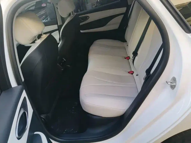 BYD Seal 05 DM-i — Фото автомобиля 16