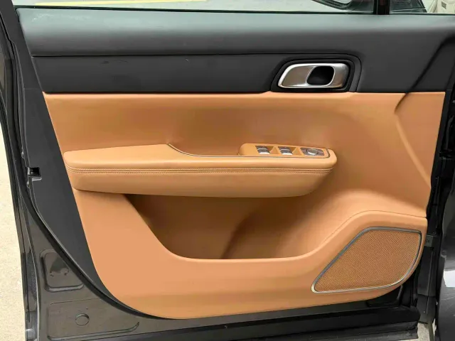 Li Auto Li ONE 2021 Extended Range 6-Seater — Фото автомобиля 7