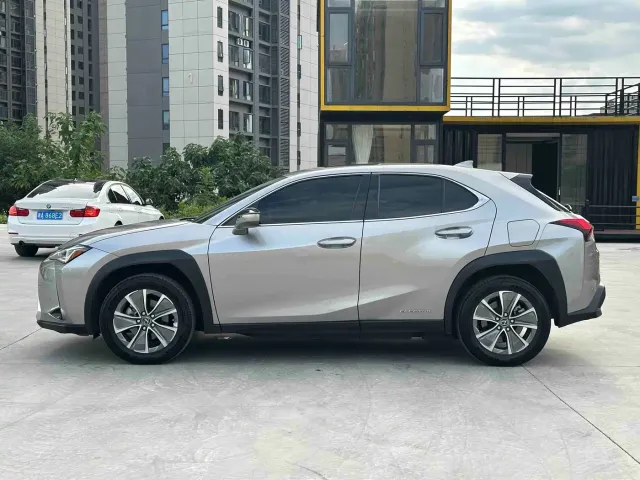 Lexus Lexus UX Electric 2020 300e Pure Yue Edition — Фото автомобиля 7