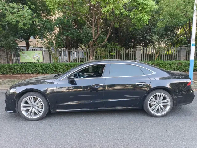 Audi A7L — Фото автомобиля 3