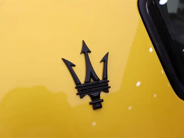 Maserati Ghibli — Фото автомобиля 7