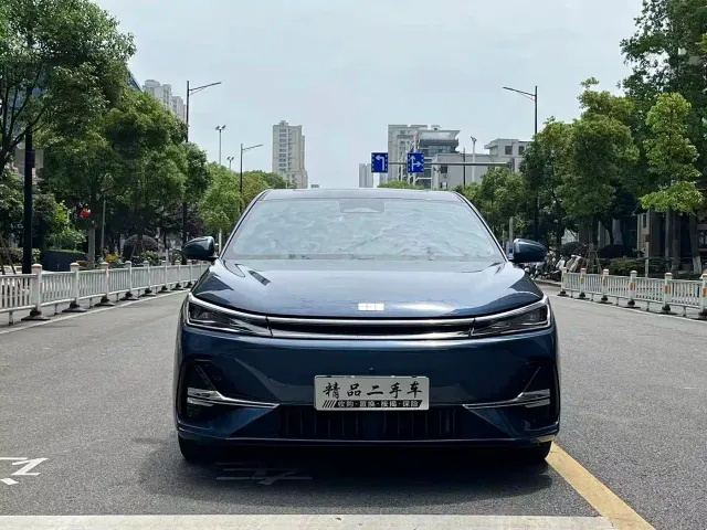 Geely Galaxy Galaxy A7 2025 EM-i — Фото автомобиля 2